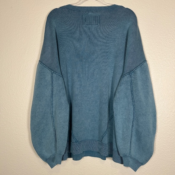 We The Free size XL Zedd tunic sweater blue oversized drop shoulder worn in look - Picture 7 of 13